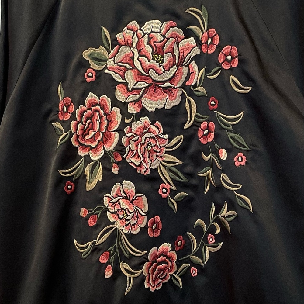 Forever 21 Contemporary Embroidered Jacket. - Picture 3 of 3